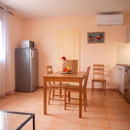 Gites Et Roulottes Au Domaine De La Trille Sainte-Foi Zimmer foto